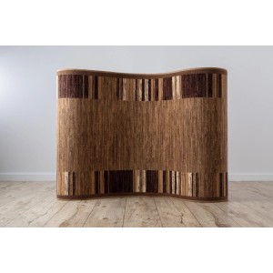 Beiger RugsX Läufer Adagio mit Antirutsch-Funktion, gestreiftem Polyamid-Muster, 57x250cm, auf Holzboden.