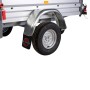 Detailansicht Stema Variolux 550 Anhänger: Rad mit Schutzblech und Stema Logo.