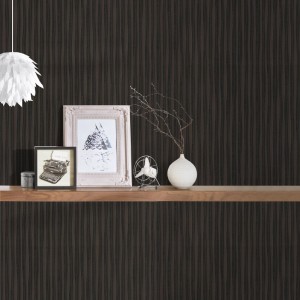 Schwarze Vliestapete mit Wellenmuster von Bricoflor für Wohnzimmer und Schlafzimmer.