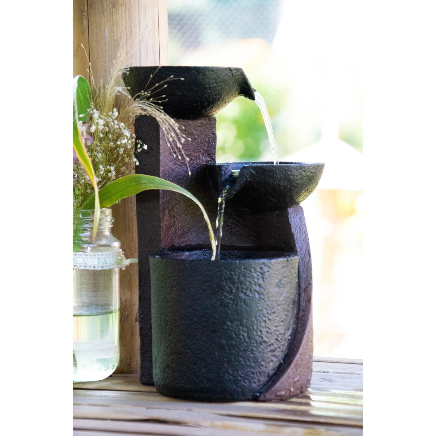 Dobar Zimmerbrunnen Kaskade in Steinoptik mit drei Stufen und Deko-Steinen.