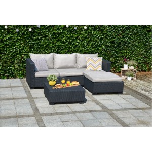Allibert Salta 3-Sitzer Loungeset mit Hocker und Tisch in Rattanoptik und beigen Kissen.