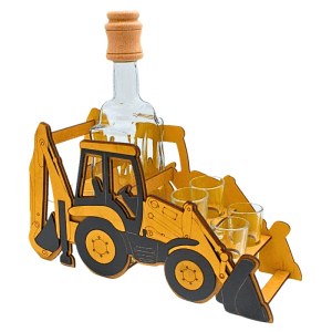 Holz Trecker Geschenkset mit Karaffe und 6 Schnapsgläsern. Gelber Traktor mit Greifarm, ideal für Bar & Deko.
