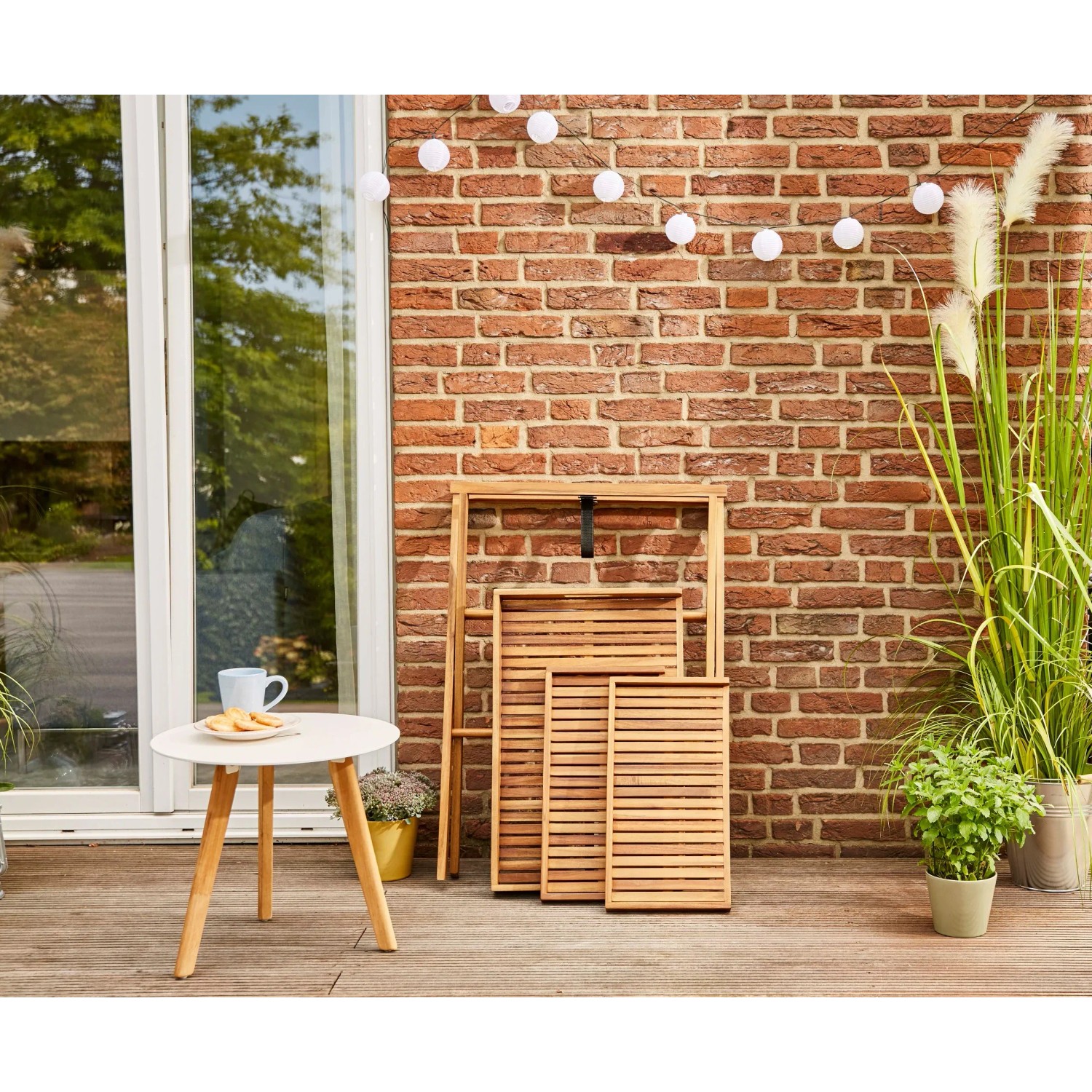 Siena Garden Klapptisch Caruna, rechteckig, Naturholz, 45x70 cm, platzsparend zusammengeklappt.