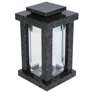 Viereckige KOKA Grablampe aus Granit Blue Night mit Glasfenstern. Robuste und elegante Grabdekoration.
