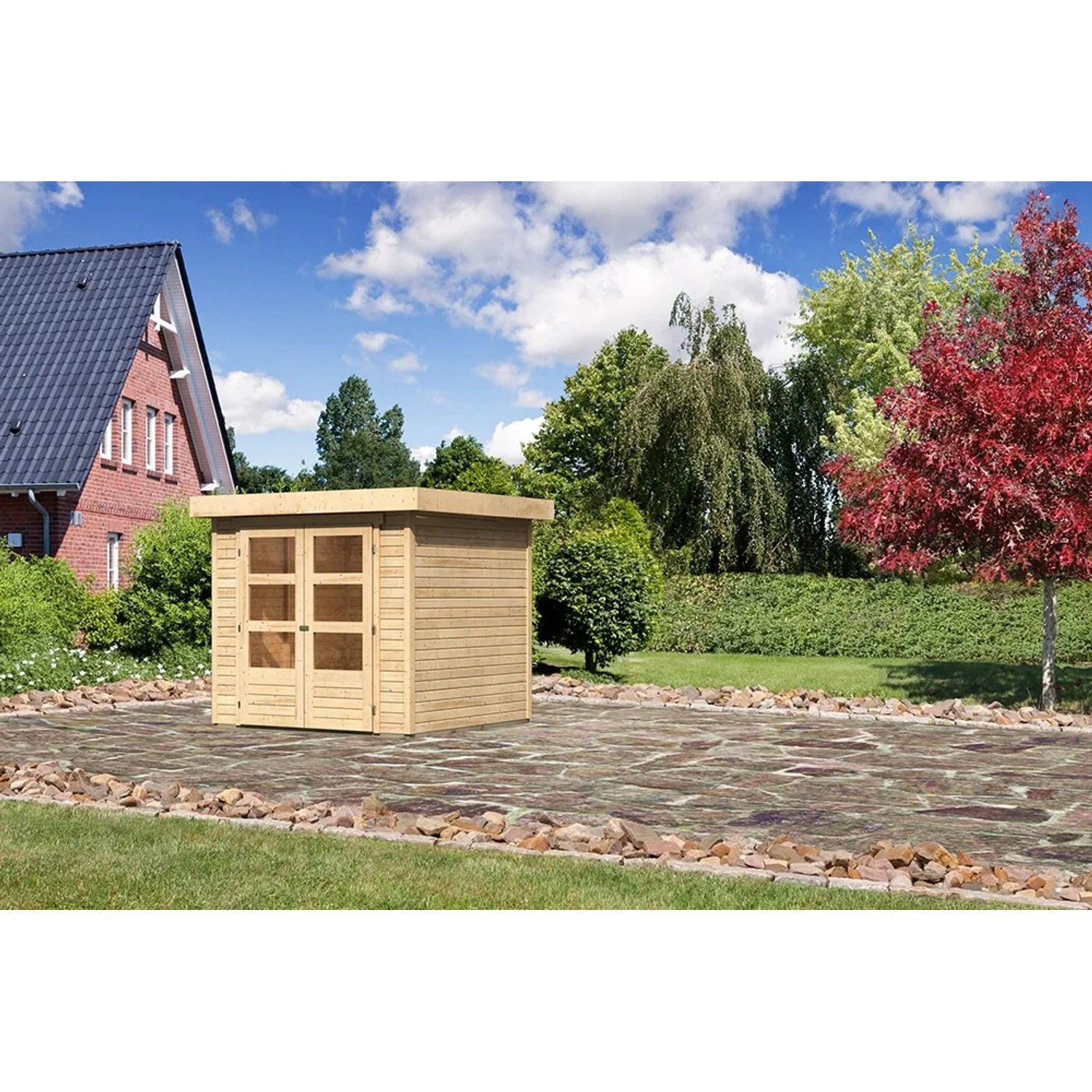 Unbehandeltes Karibu Holz-Gartenhaus Boras mit Flachdach (209x213cm) im Garten.