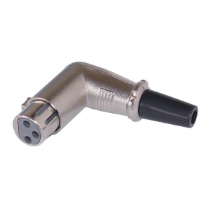 Winkel-XLR-Buchse mit Metallgehäuse und Knickschutz für Kabel bis 7mm Durchmesser.