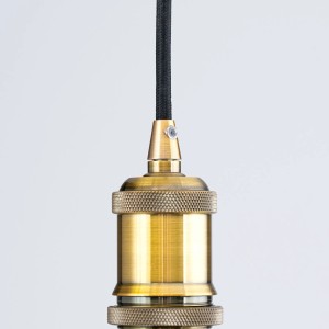 Vintage Lampenfassung E27 in Antikmessing für Lampen und Leuchten.