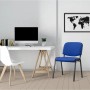 Blauer DELUKE Besucherstuhl ZAGREB mit Stoffbezug, ideal für Büro, Konferenz oder Wartezimmer.