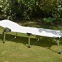 XXL-Sonnenliege Abaco in Silber-Beige von Garden Pleasure. Aluminiumgestell mit atmungsaktivem Gewebe im Garten.