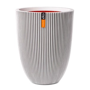 Eleganter, elfenbeinfarbener Capi Übertopf Kugel Groove 46x58cm mit Rillenmuster für Innen und Außen.