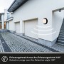 Schwarze Brilo Akku Außenwandleuchte Pula mit Bewegungsmelder an Hauswand.