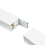Detailaufnahme der weißen LUXULA LED Büroleuchte (30W, 3600lm) mit sichtbaren LED-Streifen und Montageteilen.