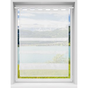 Weiße Bestlivings Sky Gardine mit Raffoptik und Schlaufenaufhängung vor Fenster mit Landschaft.
