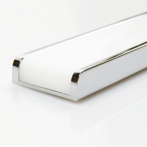 Moderne Aurinko LED Badleuchte in Chrom, 80cm, für Spiegelschrank oder Wandmontage.