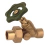 Glänzendes Kirchhoff Schrägsitzventil aus Messing, 15 mm, ohne Entleerung.