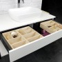 Fackelmann Schubladen-Box aus Buche mit Fächern im Badezimmer.