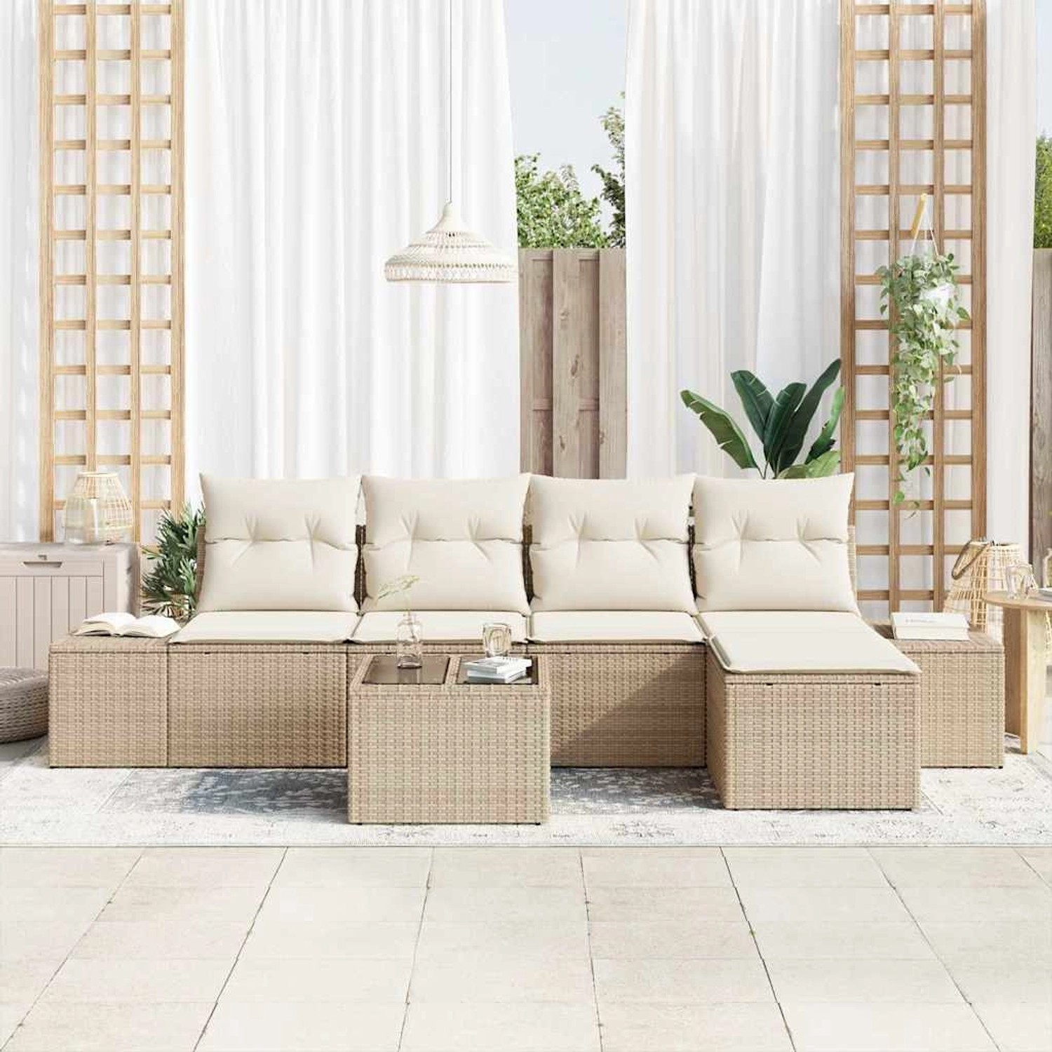 6-teiliges Garten-Sofa-Set aus braunem Poly Rattan mit beigen Kissen und Tisch.