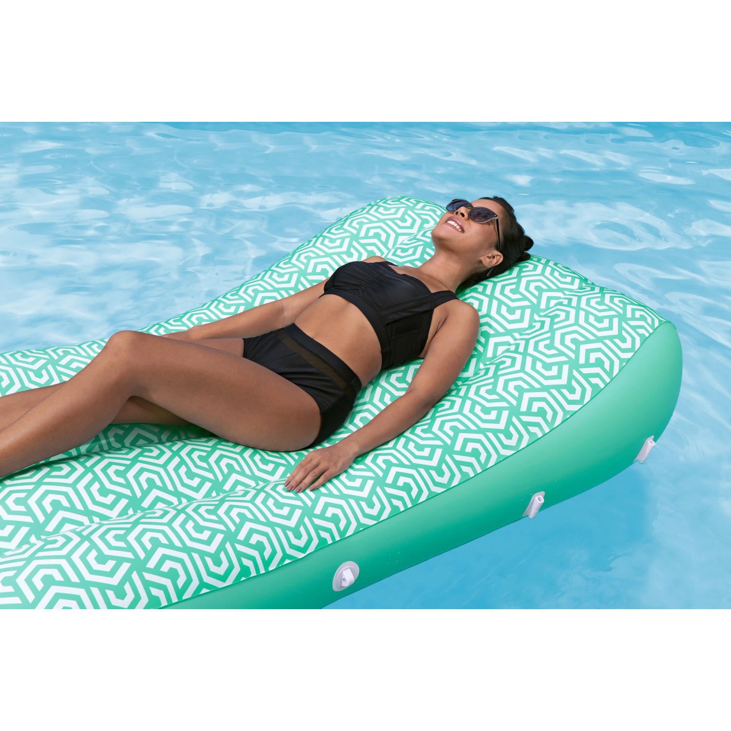 Bestway Luftmatratze für Pool Comfy Chill mit Sonnenschutzdach 178 x 102 cm kaufen bei OBI