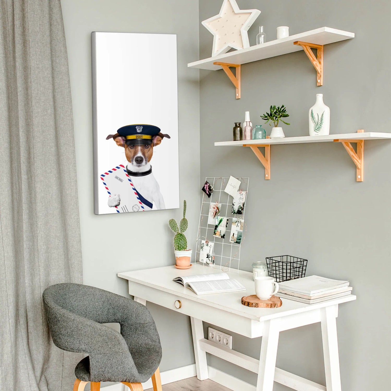 Magnettafel mit Jack Russel Motiv als Postbote, 37x78cm, silberne Magnetwand für Notizen und Fotos.
