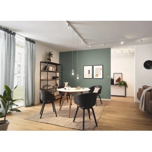 Paulmann URail Pendeladapter in Signalweiß an LED-Schienensystem im Wohnraum.