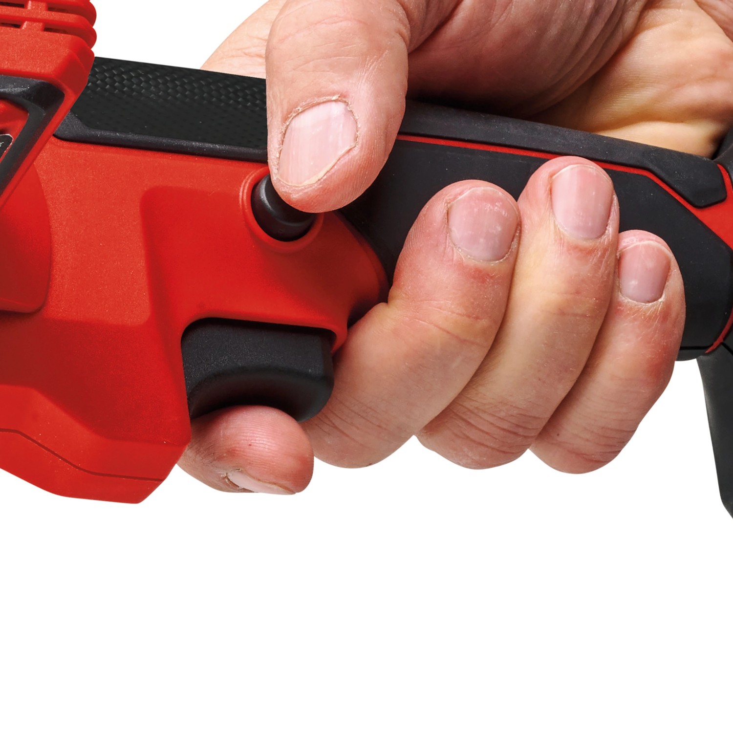 Detailaufnahme: Hand bedient Einhell Akku-Bandfeile TE-BF 18 V Li-Solo. Rotes Gehäuse, schwarze Bedienelemente.