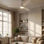Weißer matter Eglo LED-Deckenventilator Bonassola mit drei Flügeln und Licht in modernem Wohnzimmer. Ø 132,6 cm.