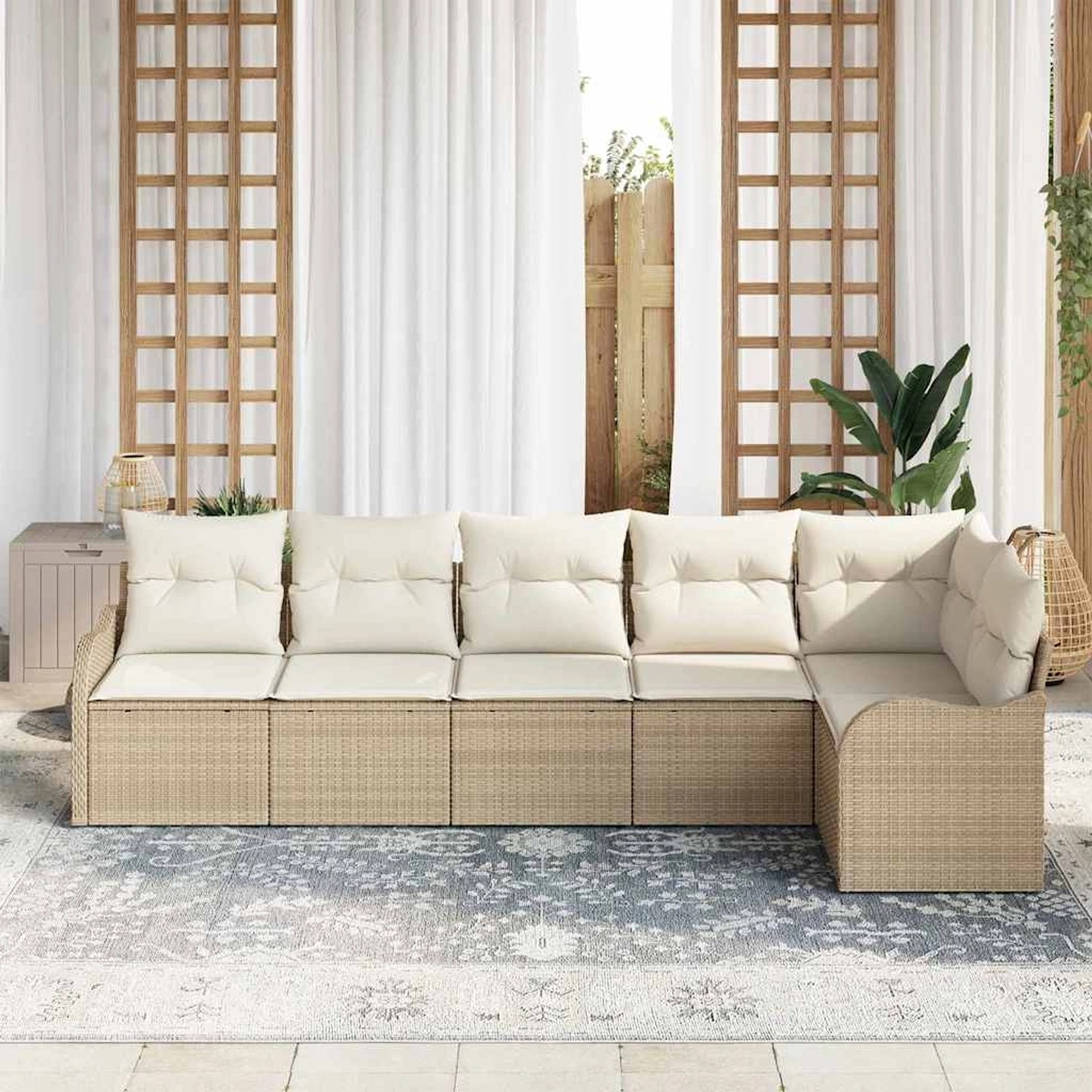 Beiges 6-teiliges vidaXL Garten-Sofa-Set aus Poly Rattan mit Kissen.