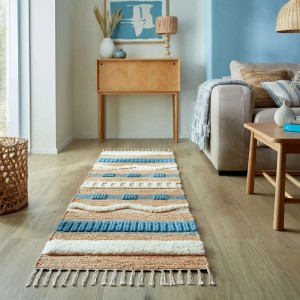 Hochflorteppich Läufer Medina Jute beige-blau, 60x230 cm, mit strukturierten Streifenmustern im Boho-Stil auf Holzboden.