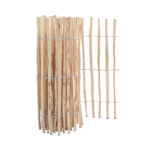 Stiltreu Staketenzaun Haselnuss, 80cm hoch, Lattenabstand 3-5cm, aufgerollt.