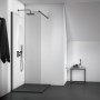 Ideal Standard Duschwanne Extraflach, 120x80 cm, Schwarz, mit Duschabtrennung in modernem Bad.