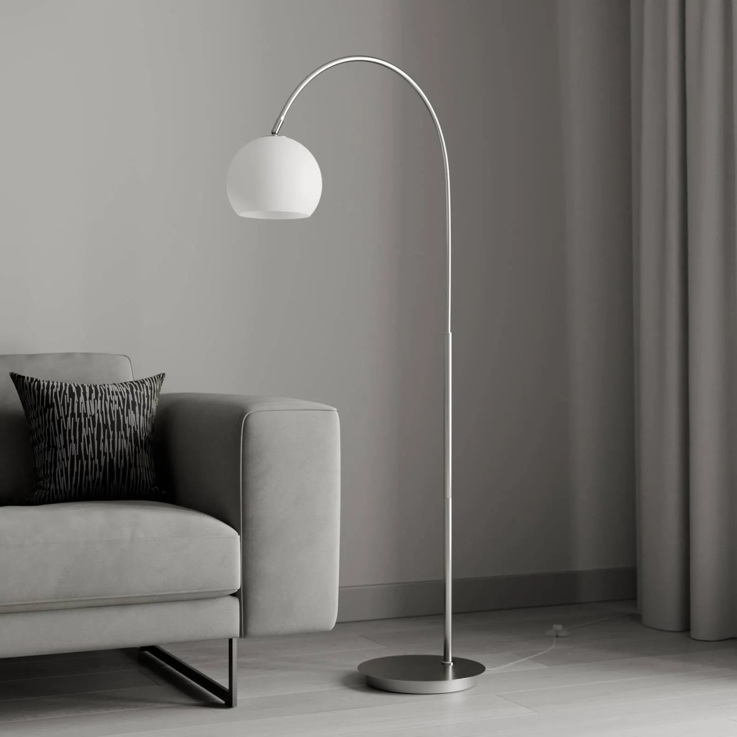 Moderne Lindby Bogenleuchte Cynthia aus Alu und Glas, 1-flammig, für Wohnzimmer.