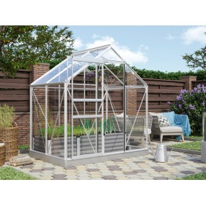 Vitavia Gewächshaus Venus 2500 aus Alu blank mit Pflanzen im Garten.
