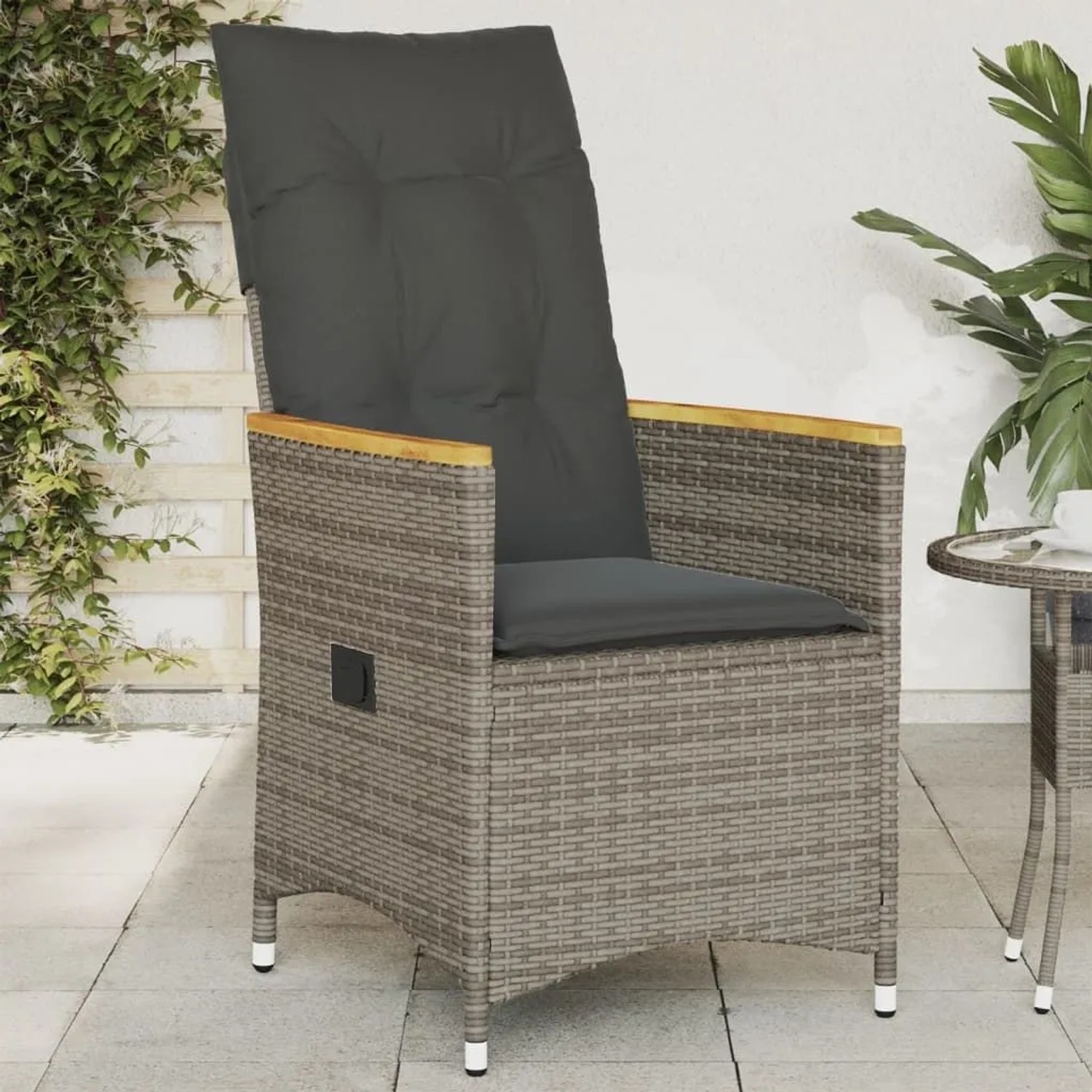 Verstellbarer Gartensessel Grau mit Kissen, Polyrattan, vidaXL. Bequemer Gartenstuhl für Terrasse und Balkon.