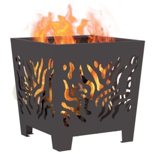Quadratische, schwarze vidaXL Feuerstelle aus Stahl mit Flammenmuster und brennendem Holz.