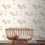 ESTAhome Tapete Hirsche Crème-Beige (50x900cm) im Kinderzimmer mit Babybett.