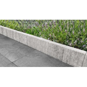 Diephaus Palisade Limos Granit, 60x20x8 cm, als Beeteinfassung und Randbefestigung.