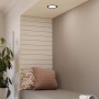 Schwarzer Eglo LED-Einbauspot Fueva 5, Ø 16,6 cm, 4.000K, IP44 im Wohnraum.