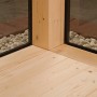 Detailansicht: Weka Holz-Gartenhaus Cubilis, naturbelassenes Fichtenholz, Glasfront, Holzboden.