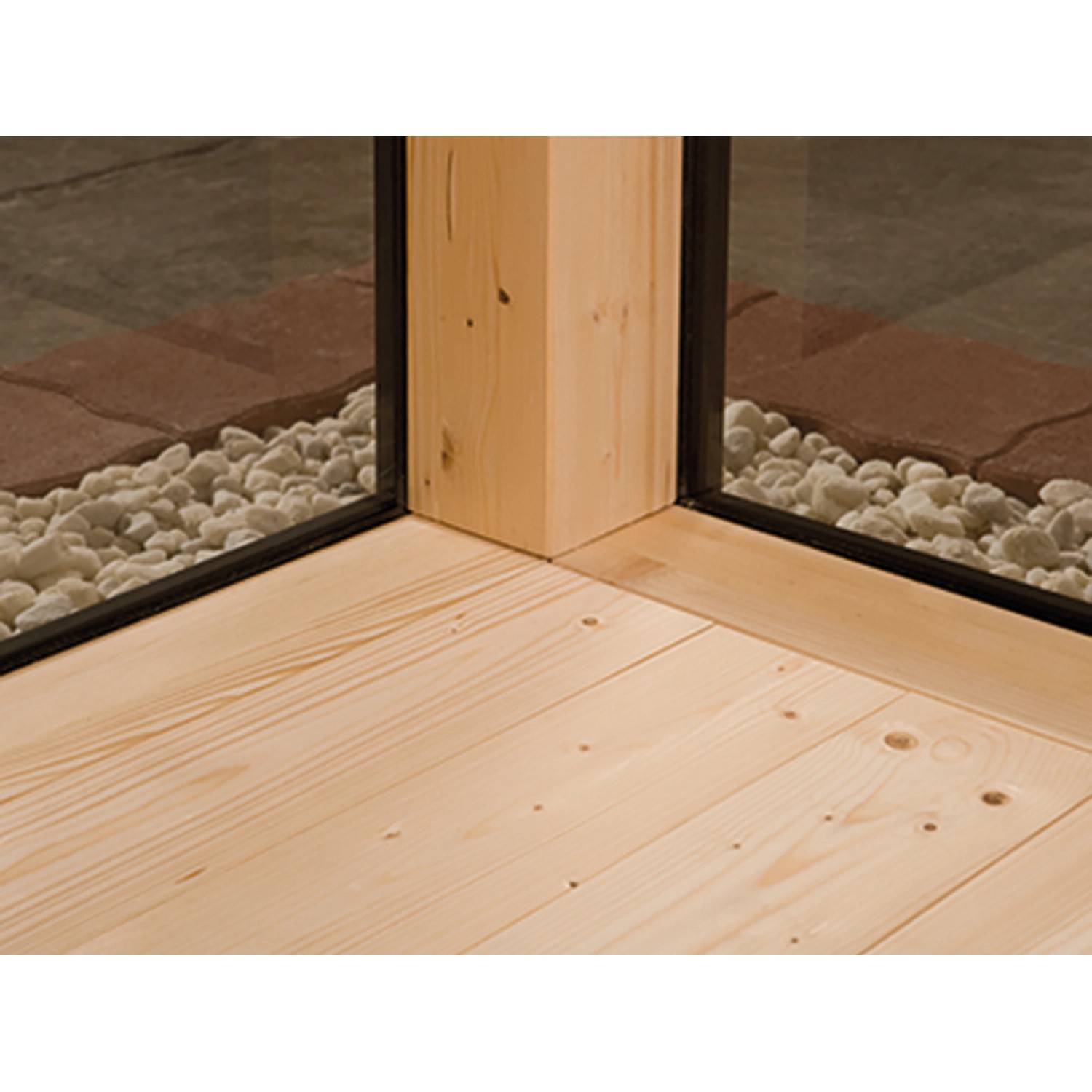 Detailansicht: Weka Holz-Gartenhaus Cubilis, naturbelassenes Fichtenholz, Glasfront, Holzboden.