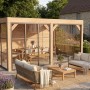 Moderne weka Gartenlaube Lumley aus Fichte mit Glas-Schiebetüren auf Terrasse. Geschützter Outdoor-Wohnraum mit Flachdach.