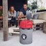 Enders Gasflaschenhülle Style Black 11 kg für Grillutensilien im Einsatz.