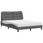 Graues vidaXL Bett 140x190 cm mit Kunstleder und Matratze für Schlafzimmer.