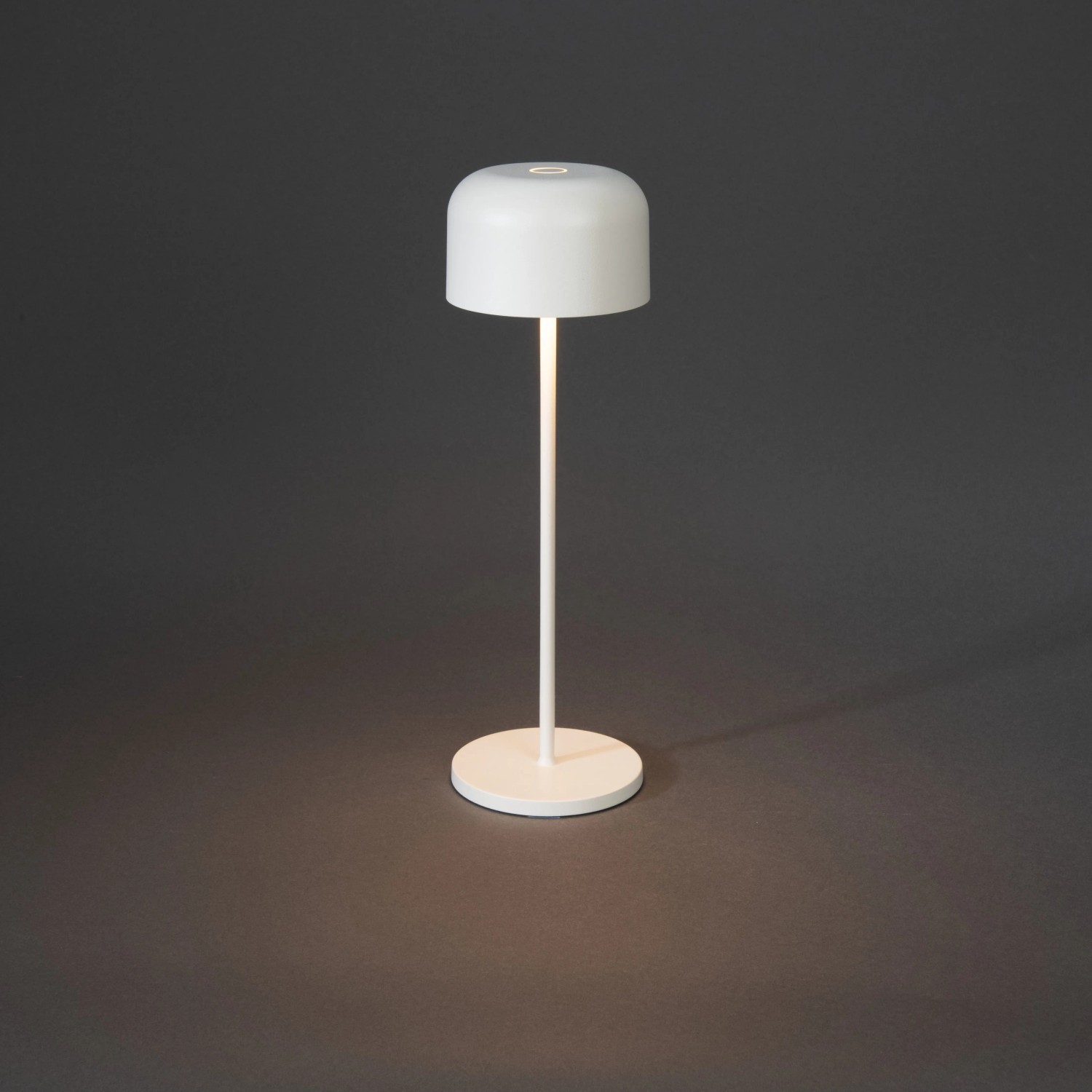 Weiße Konstsmide LED Tischleuchte Lille, 36cm, für Innen & Außen. Dekorative Außenleuchte mit USB.