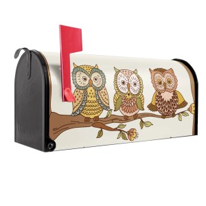 Amerikanischer Briefkasten mit Eulen-Motiv. Schwarzer Stahl Briefkasten mit roter Fahne.