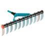 Gardena combisystem Rasenlüfter mit 35 cm Arbeitsbreite zum Entfernen von Moos und Rasenfilz.