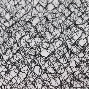 Schwarze Aquagart Böschungsmatte/Ufermatte (5x1m) aus Polyamid-Fasern für Teichbepflanzung.