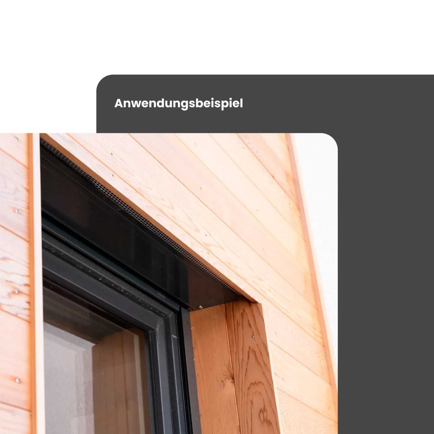 Perforierter Aluminium Fassaden Lüftungswinkel an Holzfassade über Fensterrahmen. Optimale Belüftung, Schutz vor Kleintieren.