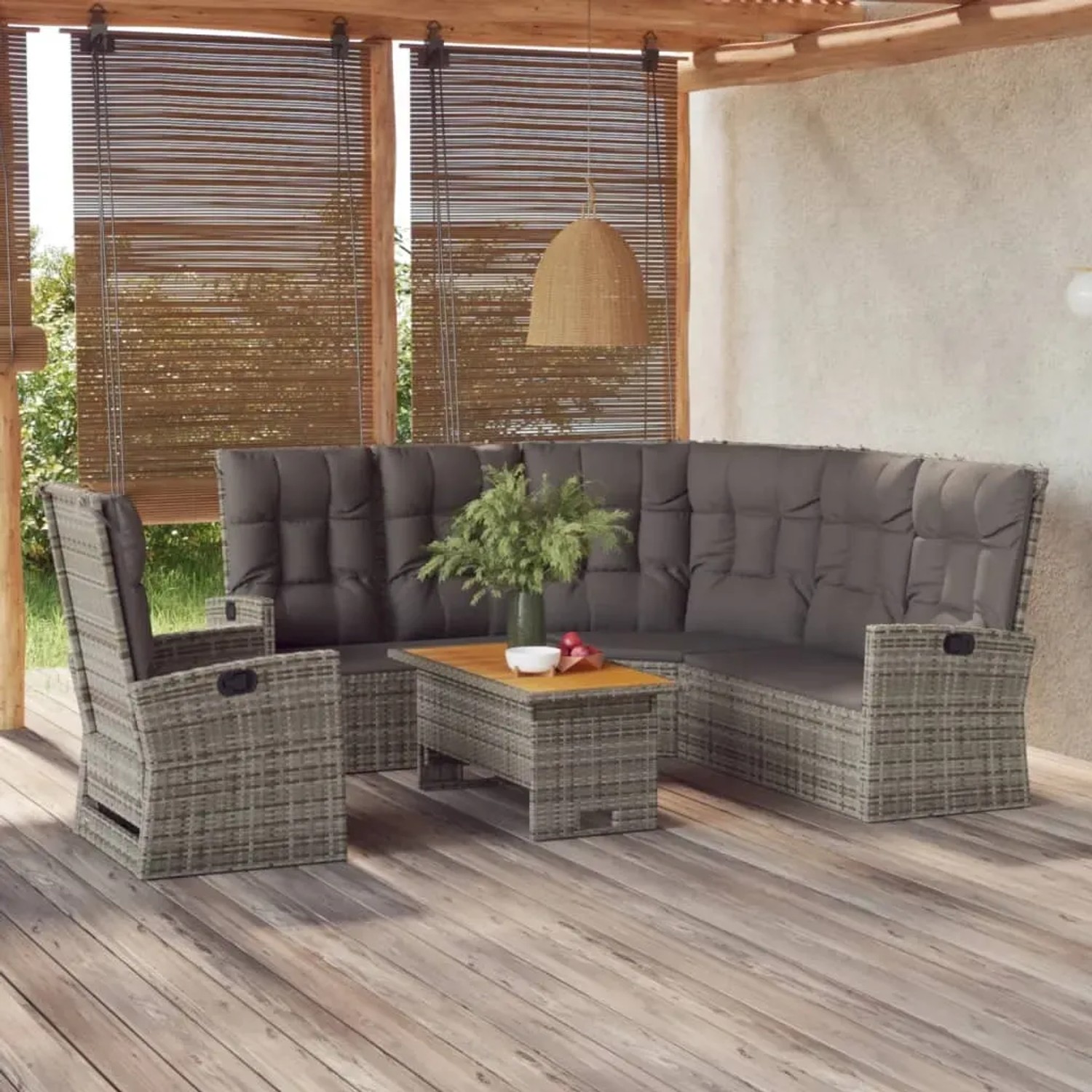 Graues 3-tlg. Garten-Lounge-Set aus Polyrattan mit Kissen, bestehend aus Ecksofa, Sessel und Tisch.