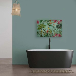 Türkis-grünes Leinwandbild mit Dschungel- und Vogelmotiv als Wanddeko im Badezimmer.
