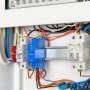 Blaues Shelly Pro 1 Relaismodul 1 Kanal 16A im Schaltschrank für die Hausautomation.
